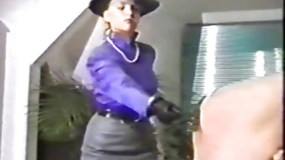 Ibu pertama kali video seks indonesia baru anal