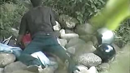 Setelah mengekspos payudara indo sek baru video
